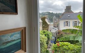 Appartement De 1634 Avec Balcon Au Sud Sur Jardin En Plein Coeur Historique