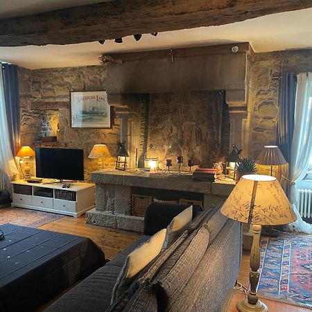 Appartement De 1634 Avec Balcon Au Sud Sur Jardin En Plein Coeur Historique Tréguier Extérieur photo